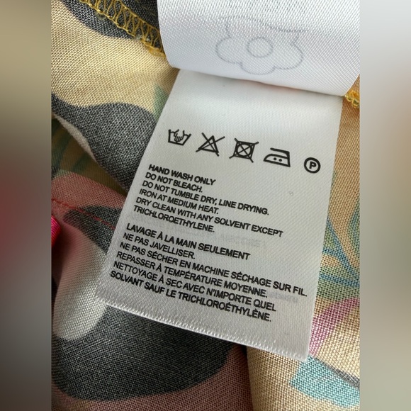 Farm Rio x Anthropologie Toucan Rainforest Tassel Wrap Blouse Women’s Medium - Picture 9 of 13